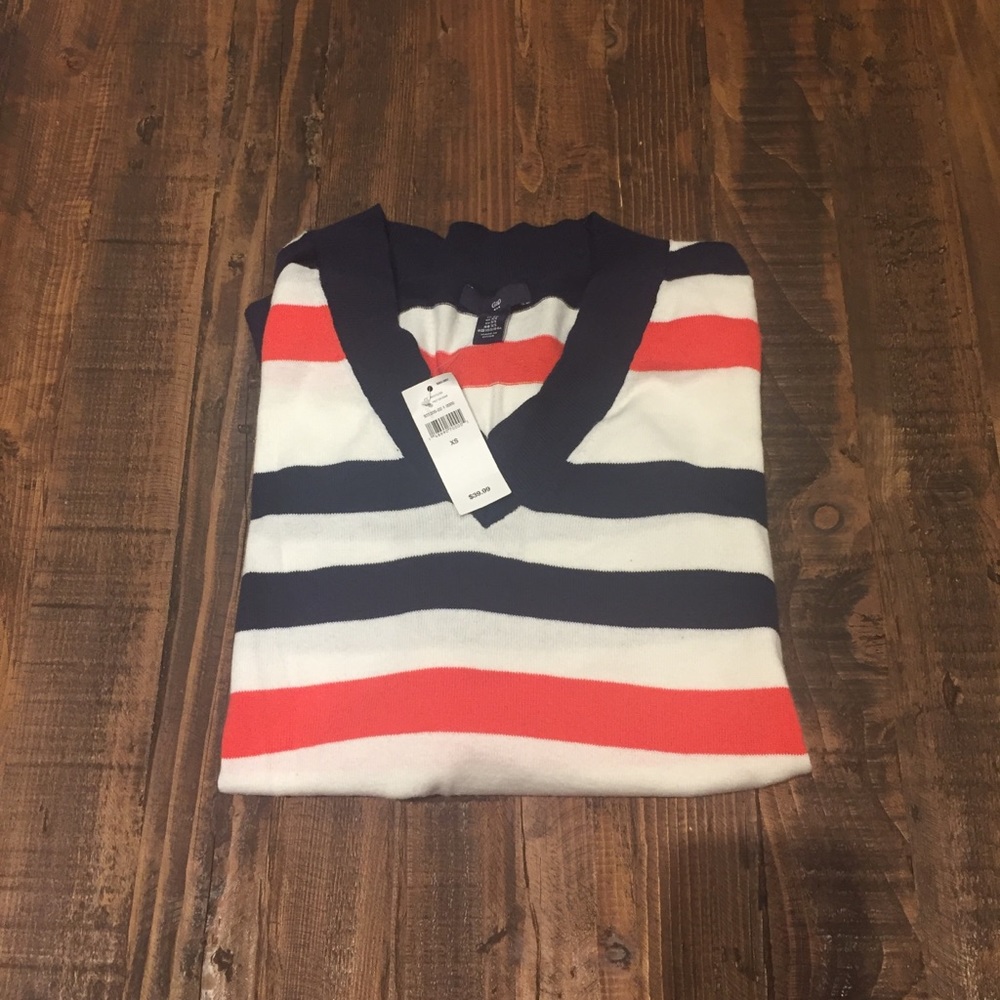 Women’s Gap Sweater - Picture 3 of 4